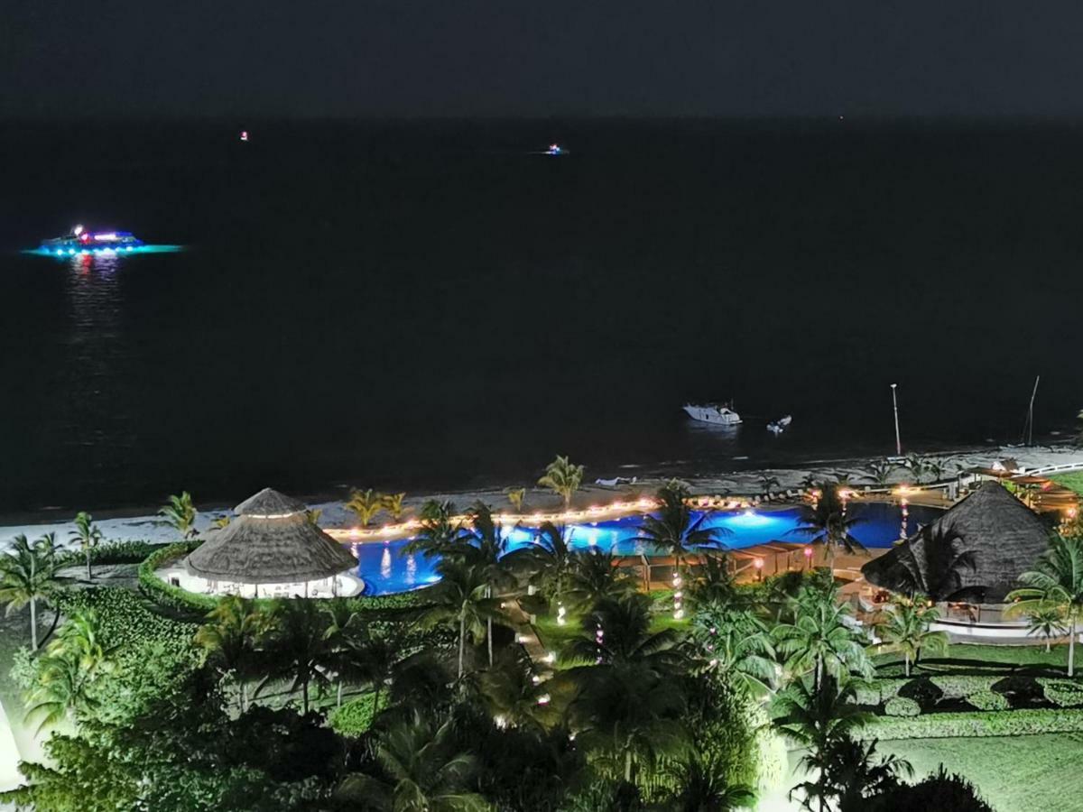 Pent House Amazing View Beachfront Канкун Екстер'єр фото