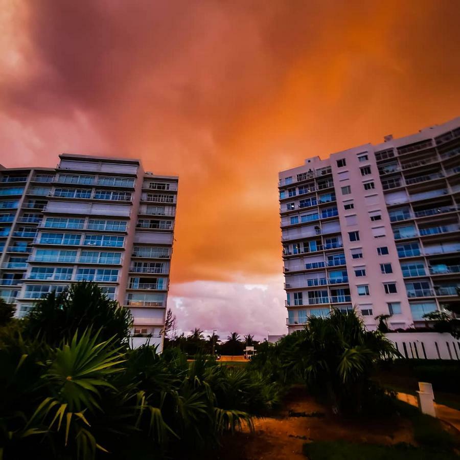 Pent House Amazing View Beachfront Канкун Екстер'єр фото